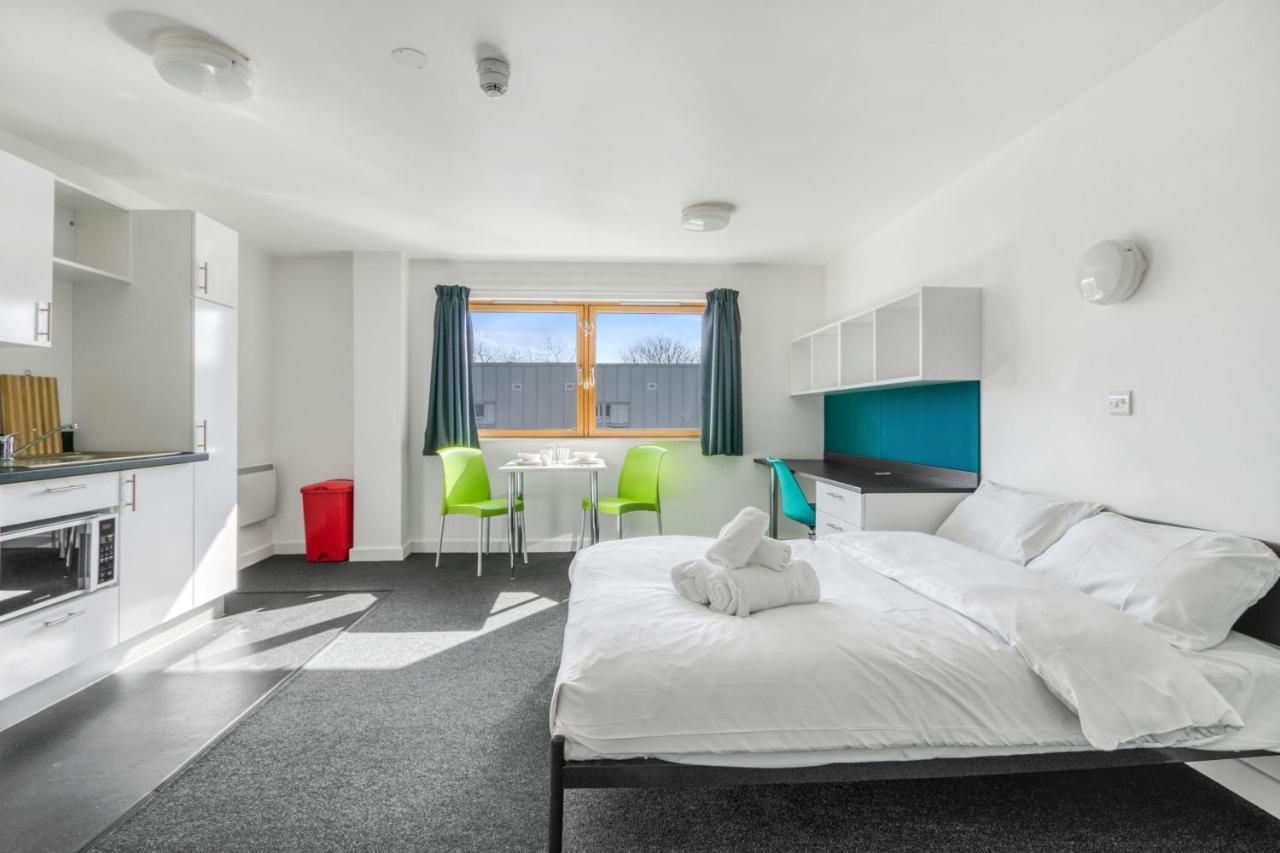 Bright & Central Studio In Luton, Sleeps 2 Luton  Bagian luar foto