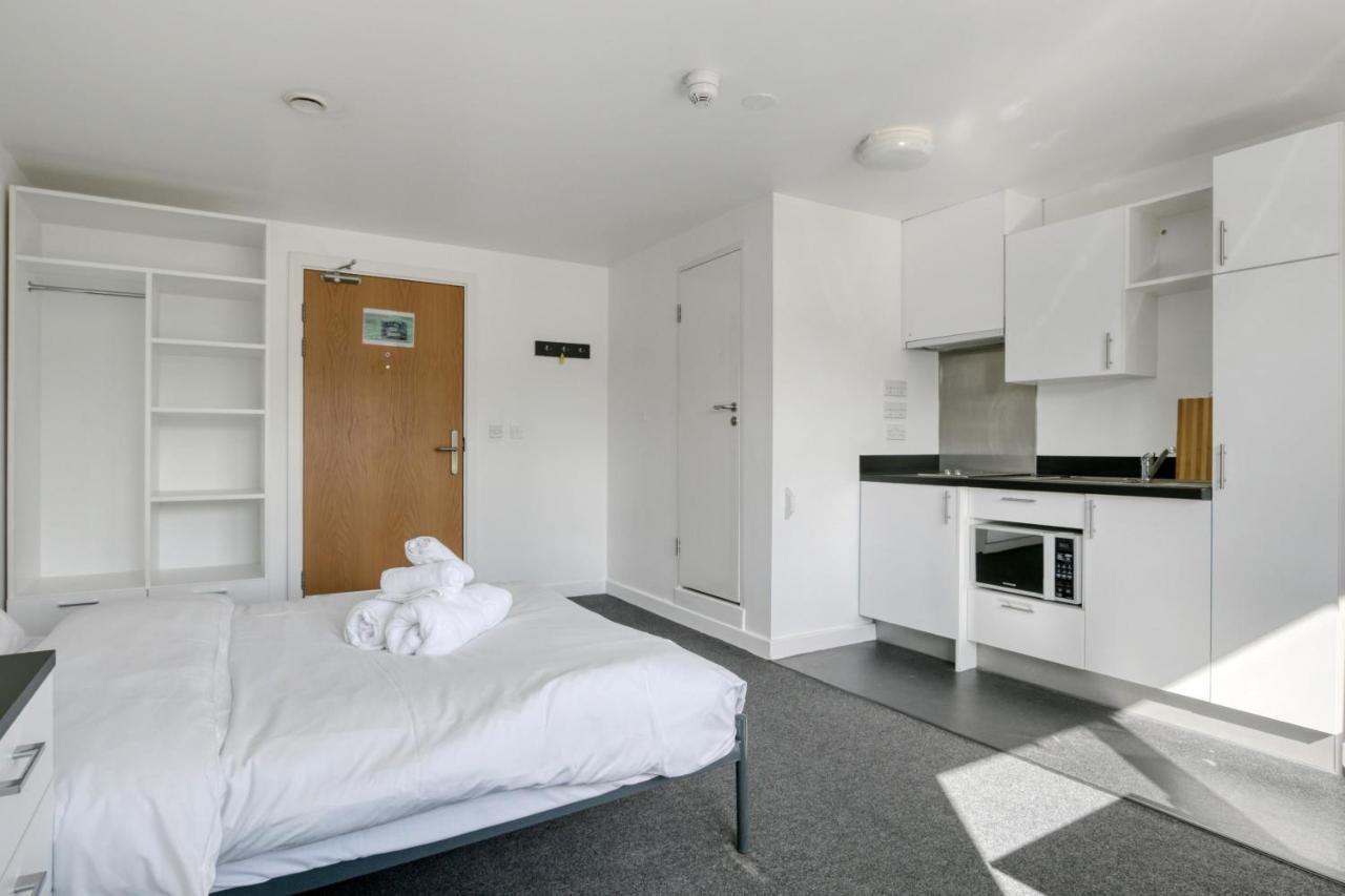 Bright & Central Studio In Luton, Sleeps 2 Luton  Bagian luar foto