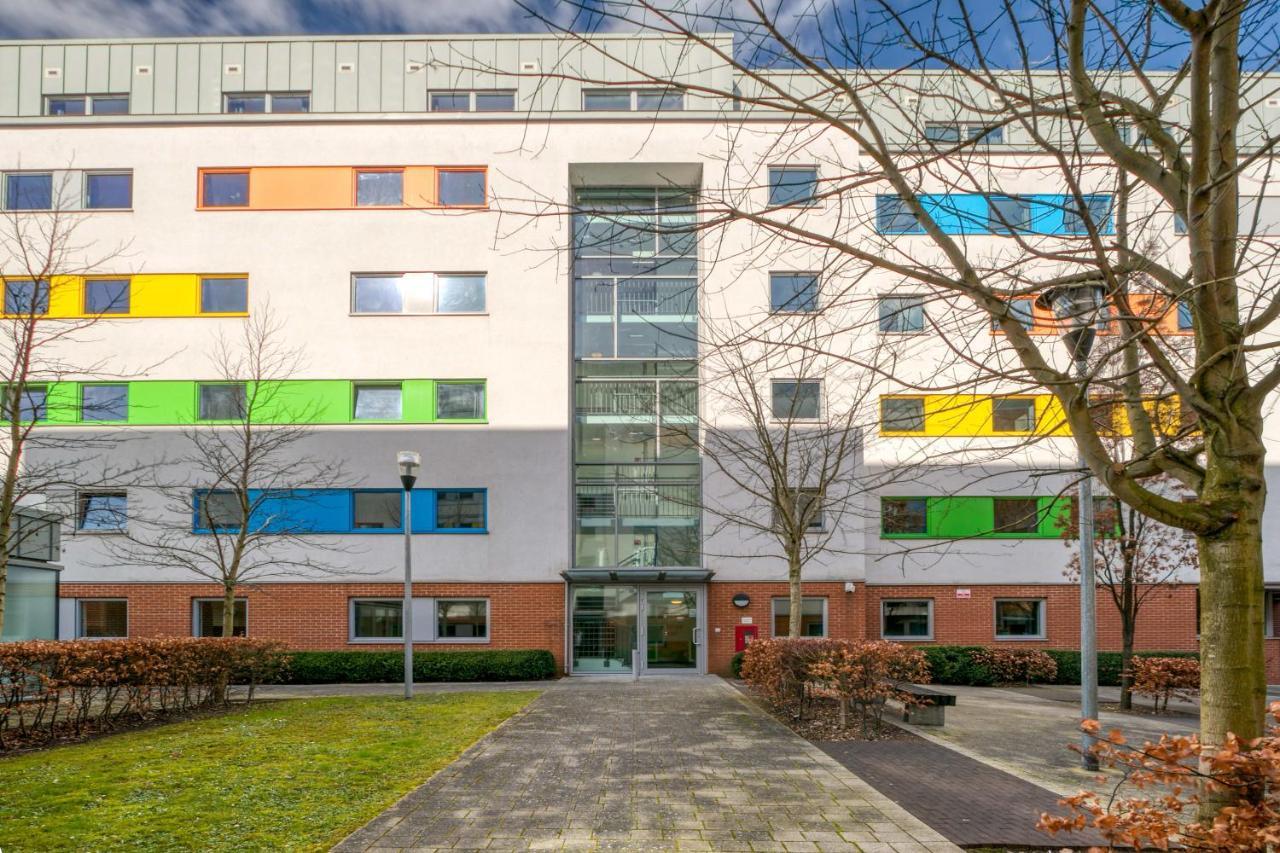 Bright & Central Studio In Luton, Sleeps 2 Luton  Bagian luar foto